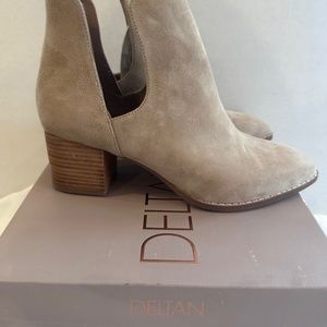 Deltan suede leather booties